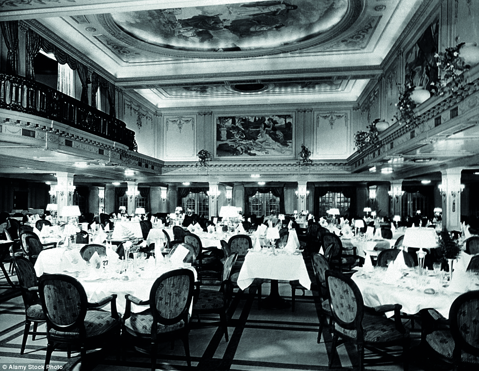 Denizin üstündeki mönüde ne var?